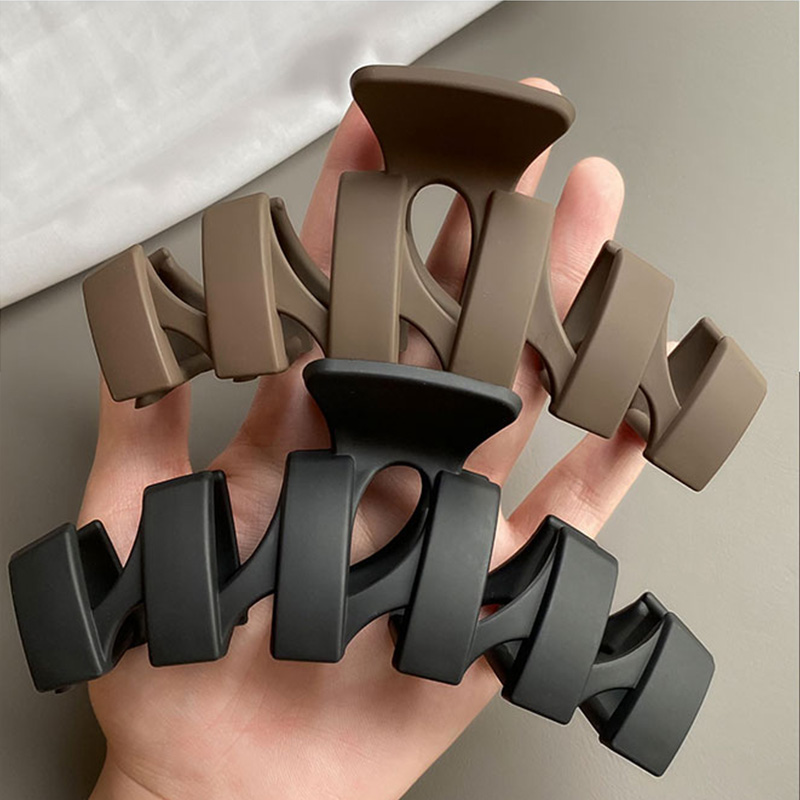 Vintage Geometric Frosted Plastic Hair Claw for Women – Elegant Long Thick Hair Claw Clip Accessory