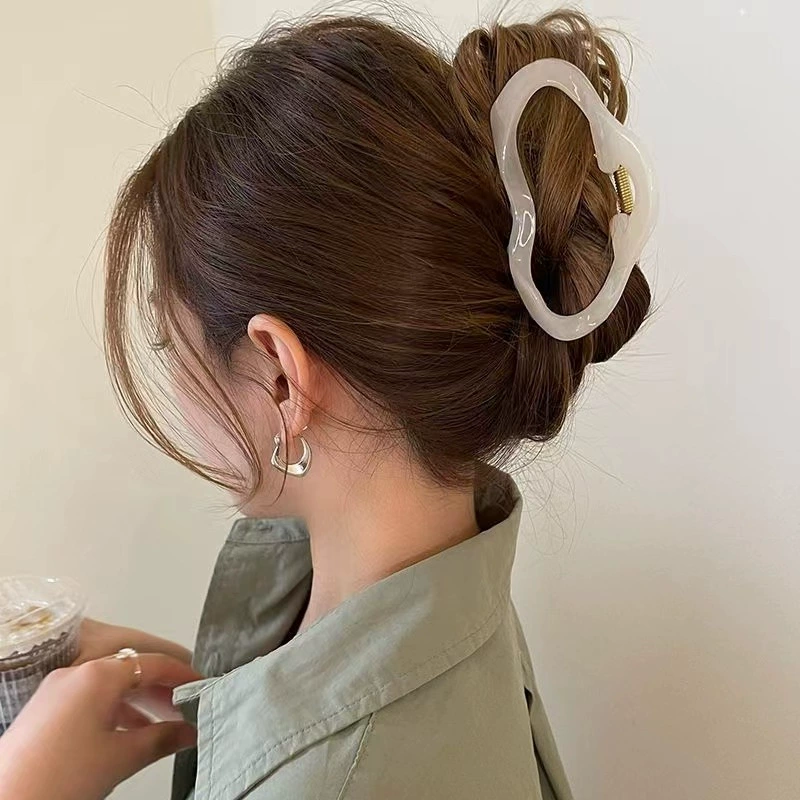 Cloud Shape Hollow Hair Claw Clip for Women Strong Hold Large Aesthetic Hair Accessory