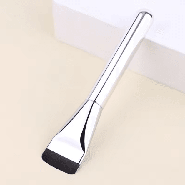 FlawlessLine Ultra Thin Flat Foundation Brush Precision Concealer Makeup Tool