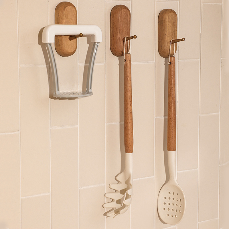 Durable Kitchen Vegetable Masher & Potato Ricer, Manual Fruit Juicer with Non-Slip Handle Cooking Gadgets