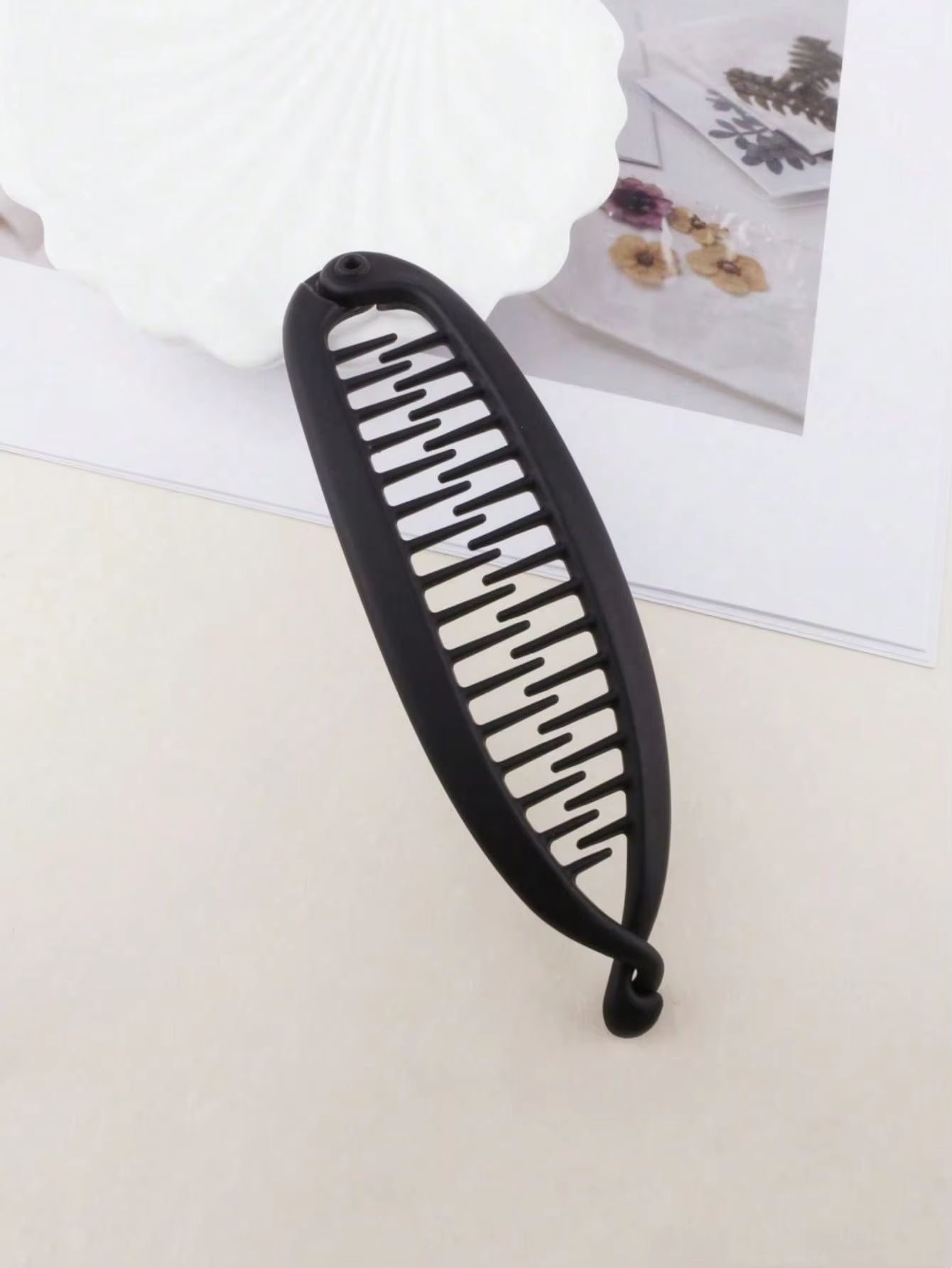 AmberVolume French-Twist Banana Clip – Elegant Large Volume Skull-Top Hair Clip