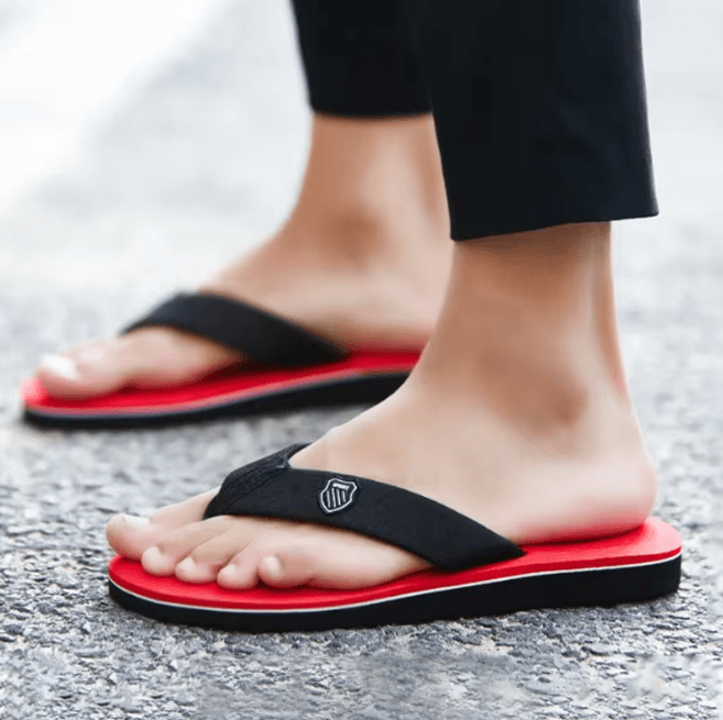 UrbanEase Mens Casual Flip Flops Non Slip Summer Beach Slides