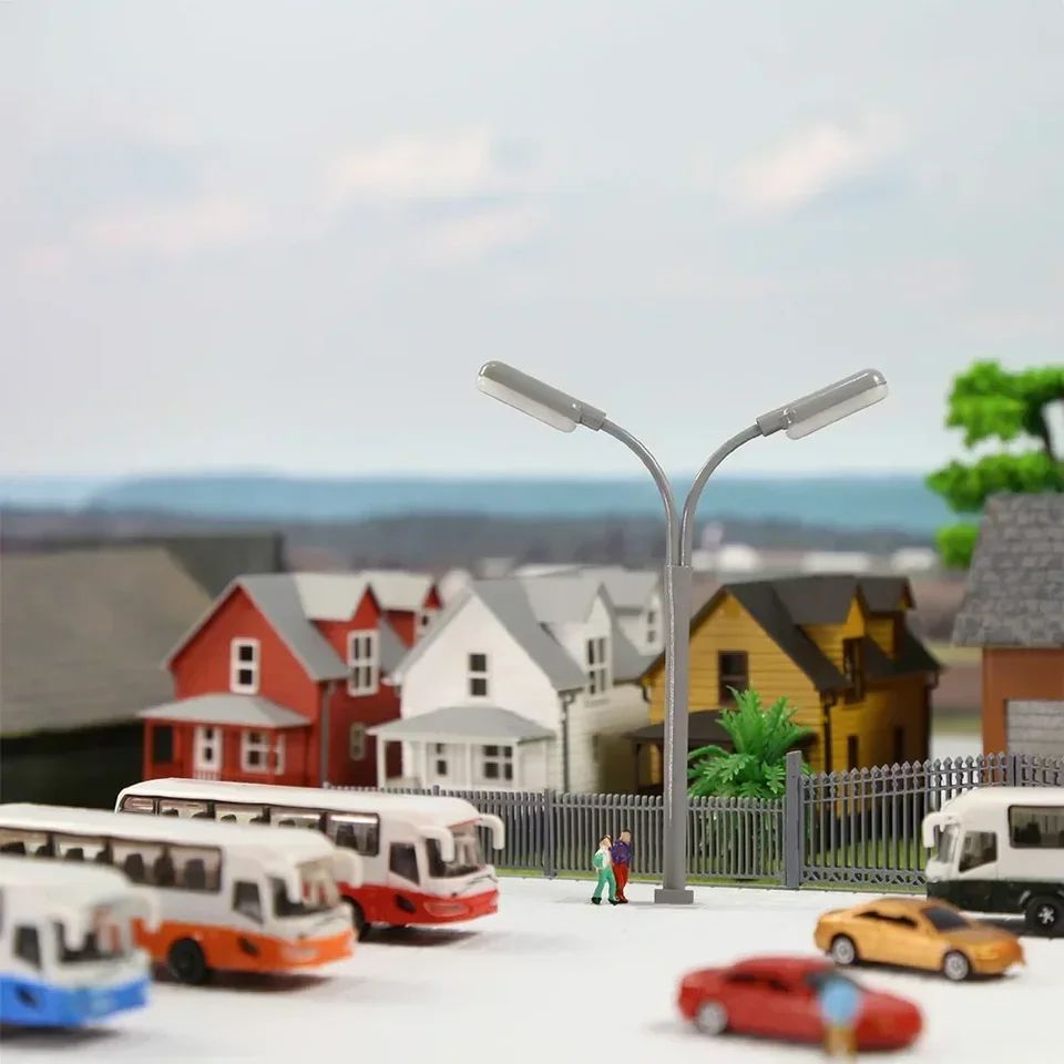 Street Lights – Miniature LED Lamp Posts for Model Railway Lighting (5-Piece Set)