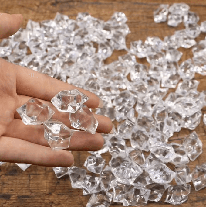 100/200PCS Crystal Clear Acrylic Ice Stones – Decorative Vase Filler for Weddings, Crafts & Home Decor