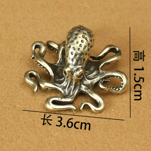 Retro Brass Octopus Figurine – Vintage Brass Octopus Ornament for Desk & Home Decor
