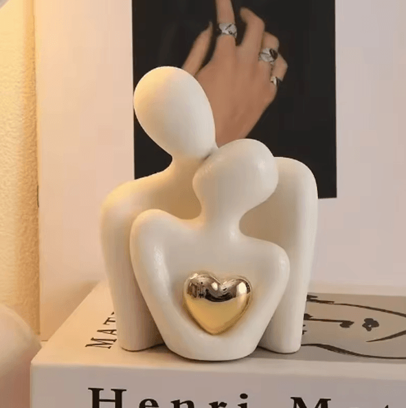 Romantic Couple Embrace Statue Love Figurine Decorative Ornament for Bedroom Home and Valentines Gift