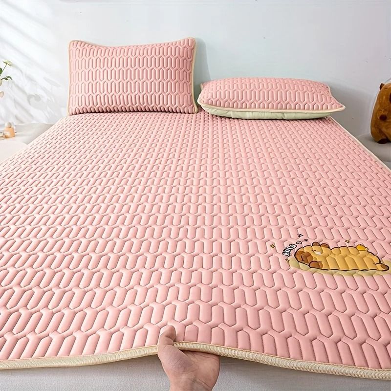 Ultra-Soft Cooling Mattress Pad – Breathable Hypoallergenic Bed Topper with Charming Designs