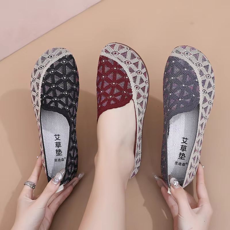 Women's Slip On Walking Shoes Lightweight Soft Sole Non Slip Casual Flats