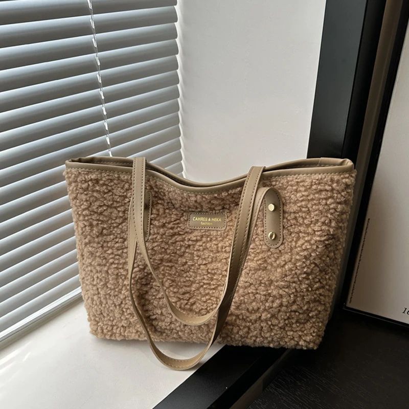 CozyCarry Faux Fur Large Capacity Tote Bag | Soft Lamb Wool Women's Winter Shoulder Handbag with Zipper