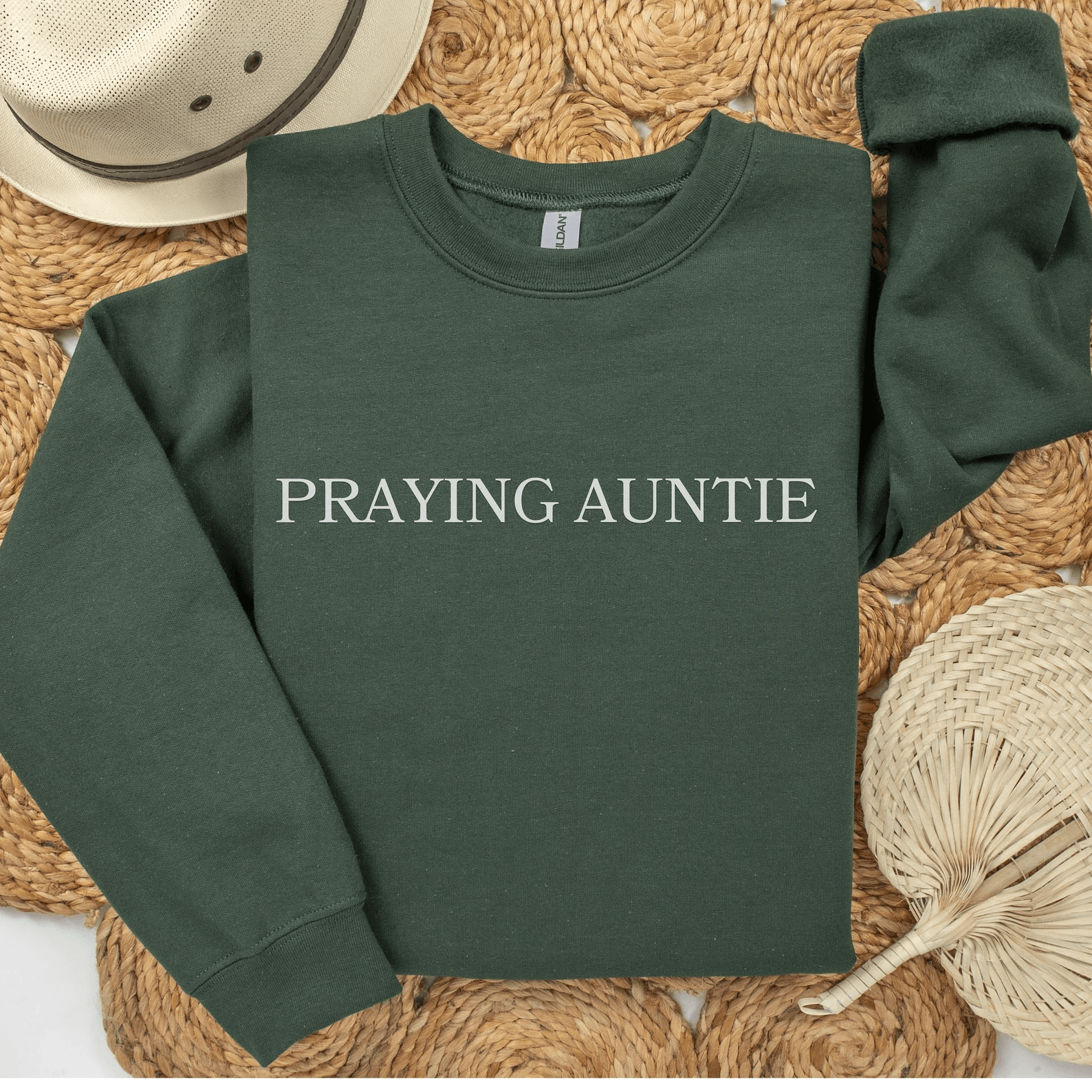 Praying Auntie Sweatshirt Faith Aunt Gift Cozy Christian Auntie Crewneck