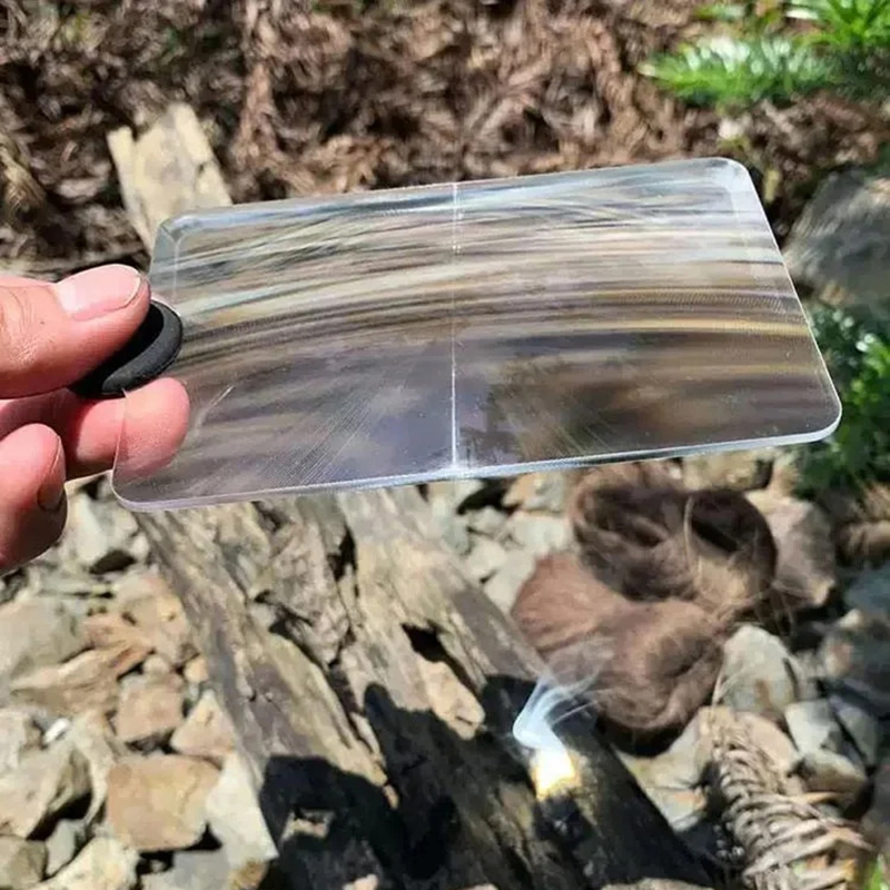 Portable Outdoor Solar Fire Starter Card Credit Card Sized Fresnel Lens Survival Tool
