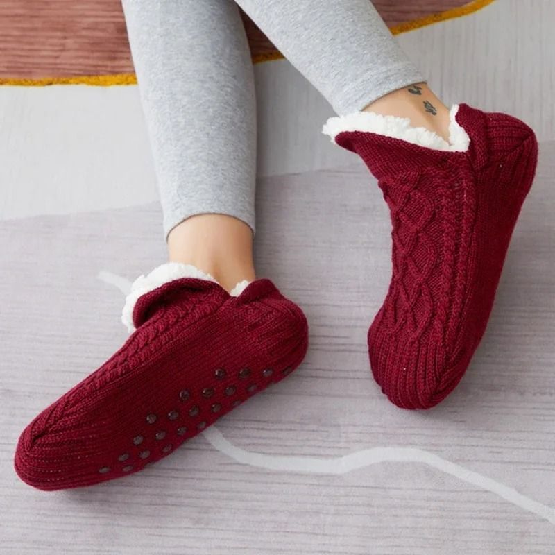 Elite Mens Plush Thermal Slipper Socks with Non-Slip Grips