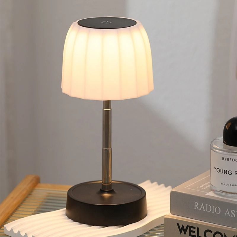 Rechargeable Telescopic Wireless Desktop Lamp
