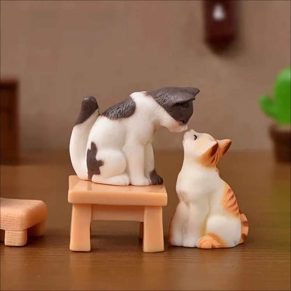 6-Piece Vintage Mini Cat Figurines Resin Set Cute Decorative Collectible for Desk and Fairy Garden