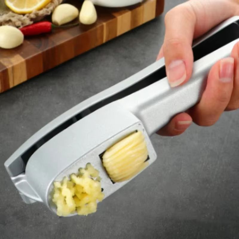 Dual-Action Zinc Alloy Garlic Press & Slicer – 2-in-1 Manual Kitchen Gadget
