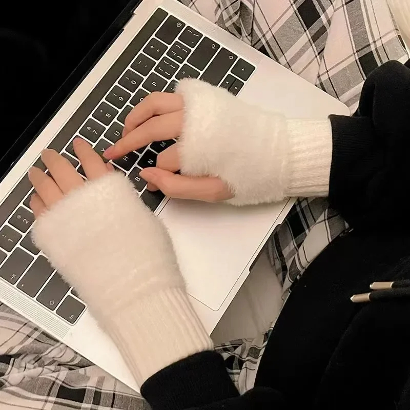 New Mink Fleece Half Finger Gloves For Women's Soft Winter Warmth Luxury Solid Color Plush Knitted Gloves Without Finger