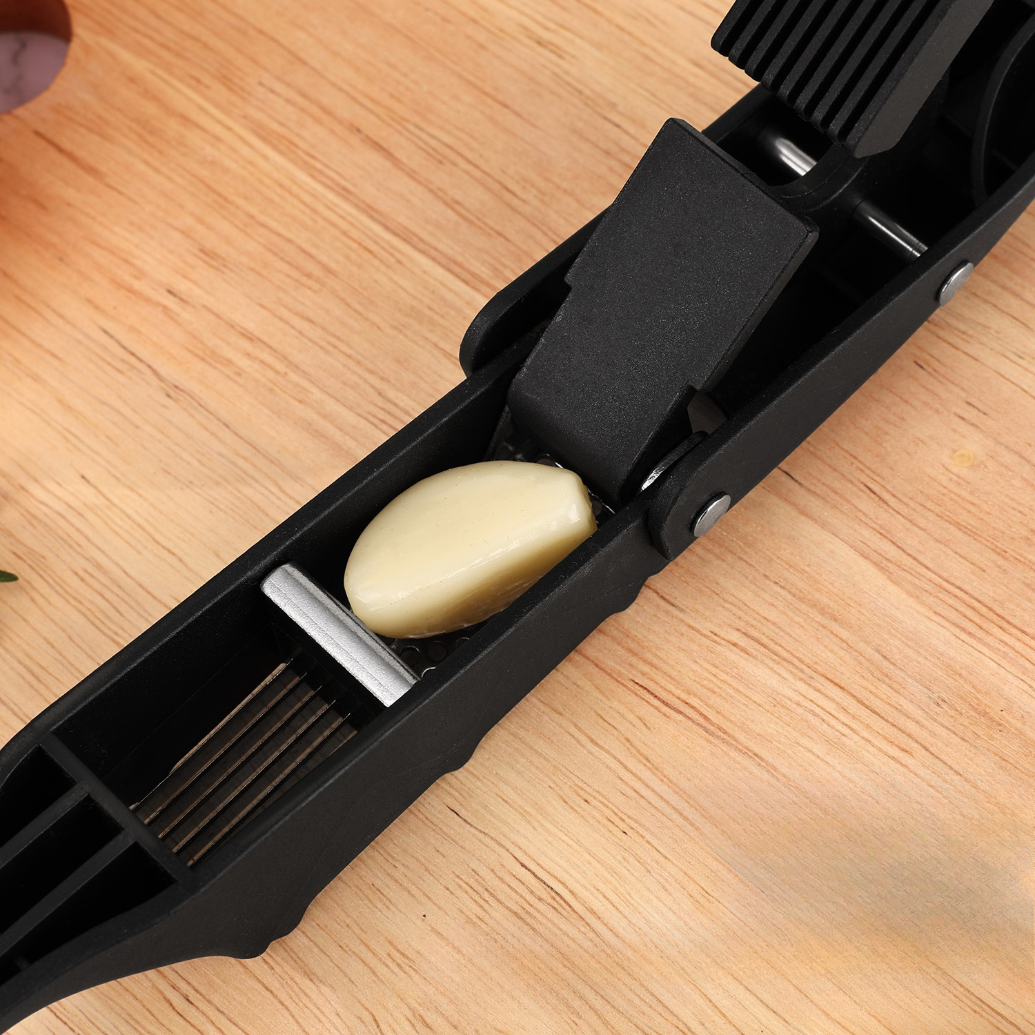 Premium Garlic Press & Crusher Tool with Slicer Multi Use Kitchen Garlic Mincer