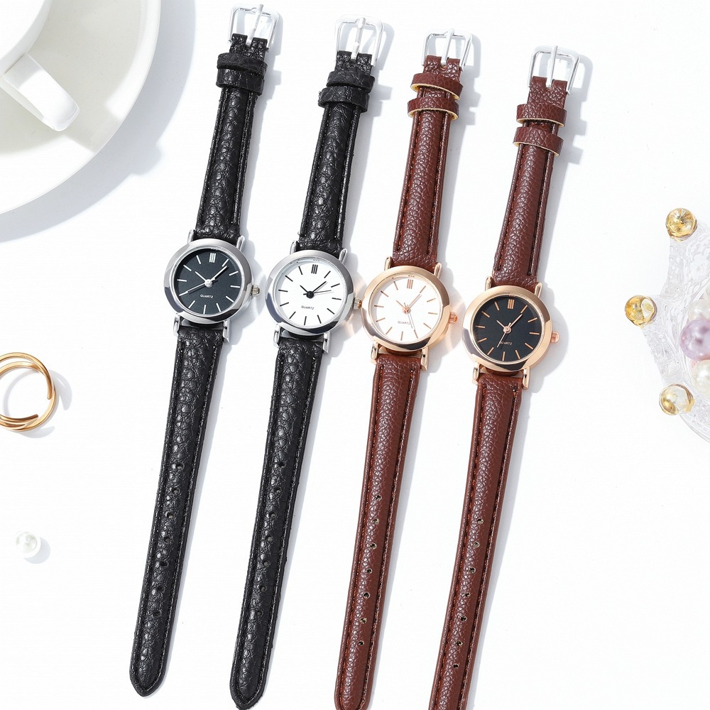 Fashionable Small Dial Womens Quartz Watch with Casual Leather Band