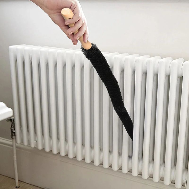 FlexiClean Radiator & Dryer Brush – Long, Bendable Cleaning Tool for Tight Spaces & Hidden Dust