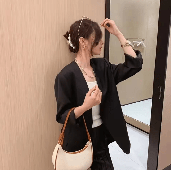 Fashionable Underarm Womens Shoulder Bag Soft PU Leather Trendy Square Handbag