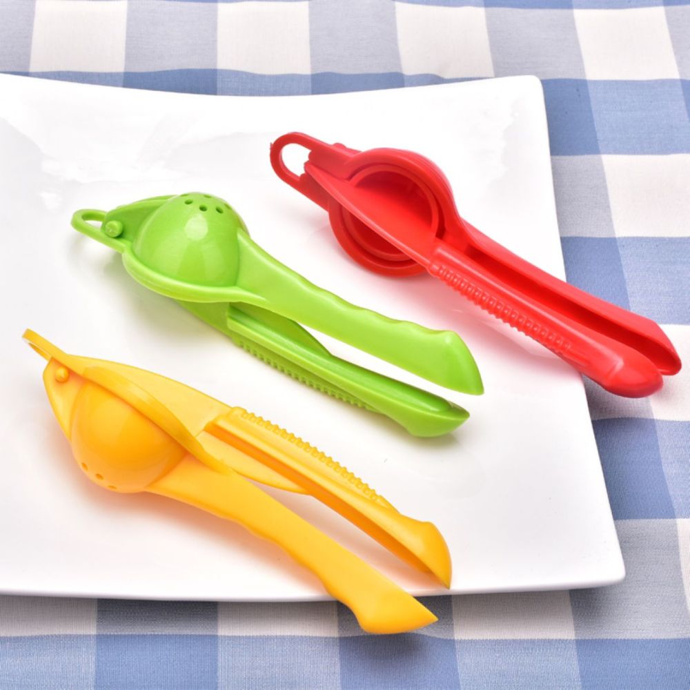 FreshPress Manual Citrus Juicer Cup Portable Lemon and Orange Squeezer