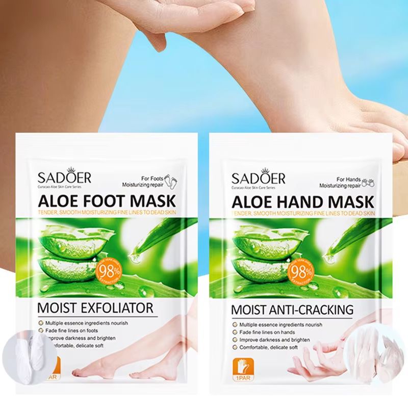SADOER Aloe Vera Foot Mask Exfoliating Foot Peeling Mask and Hydrating Hand Mask for Smooth Soft Skin