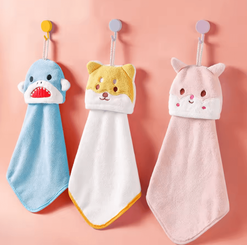 Cute Cartoon Animal Coral Fleece Hand Towel – Soft Hanging Quick-Dry Towel
