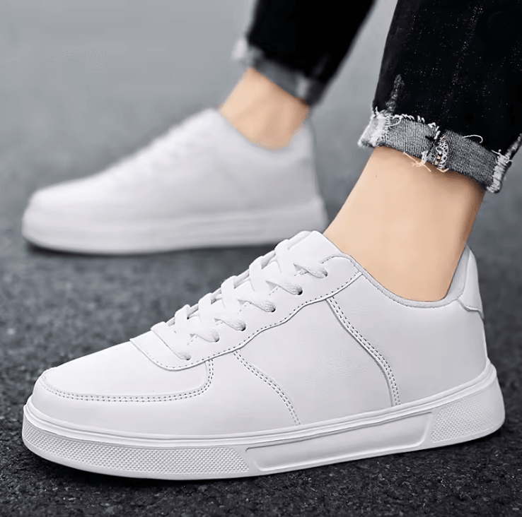 UrbanEdge Mens Skateboard Shoes Low Top Casual Sneakers