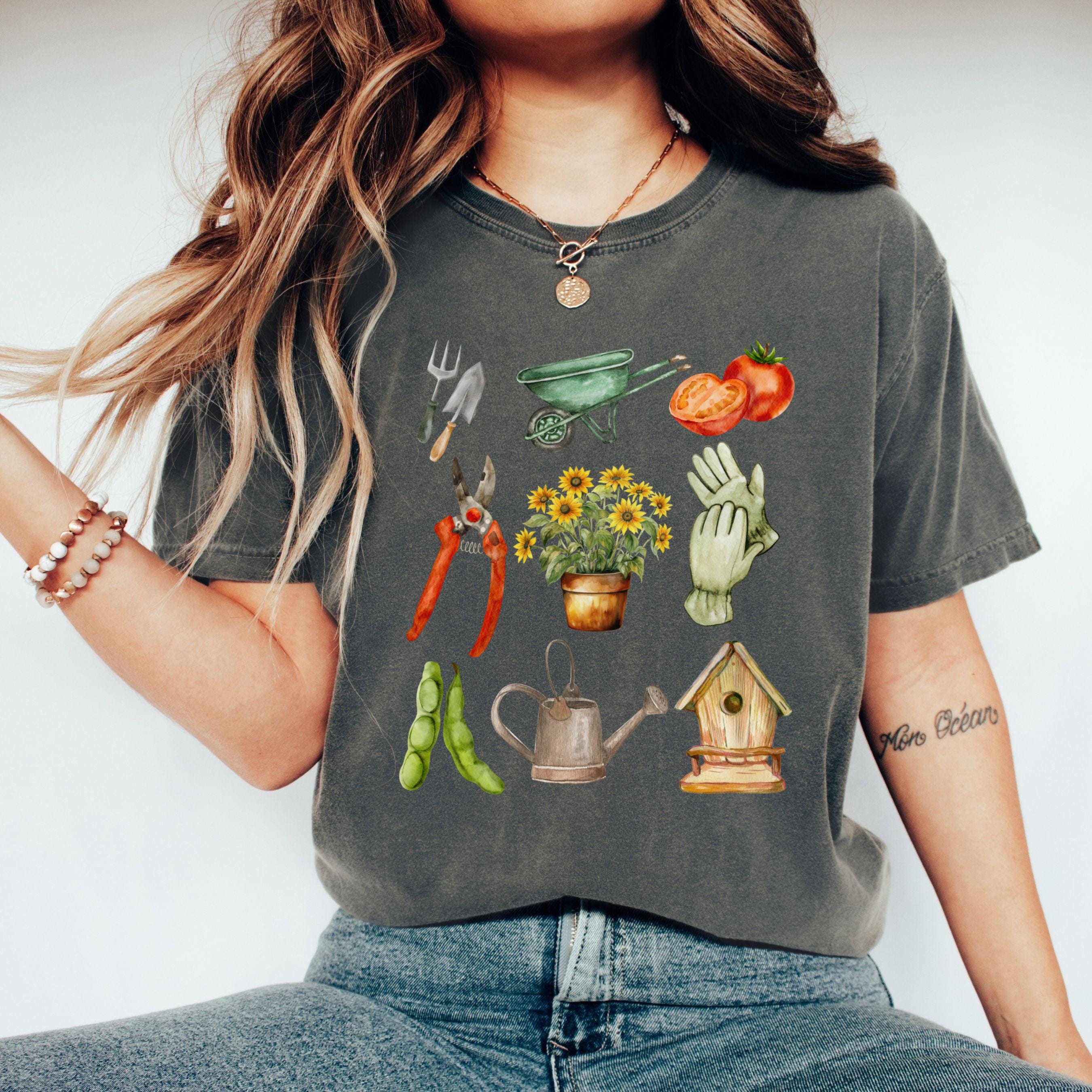 Comfort Colors Gardening Shirt for Women Plant Lover Garden Crewneck Cottagecore Floral Pullover