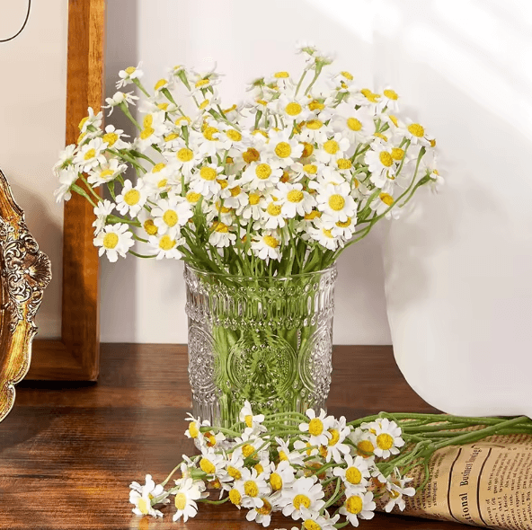 Silk Artificial Daisy Flower Bouquet – Realistic White Floral Decor for Home & Events