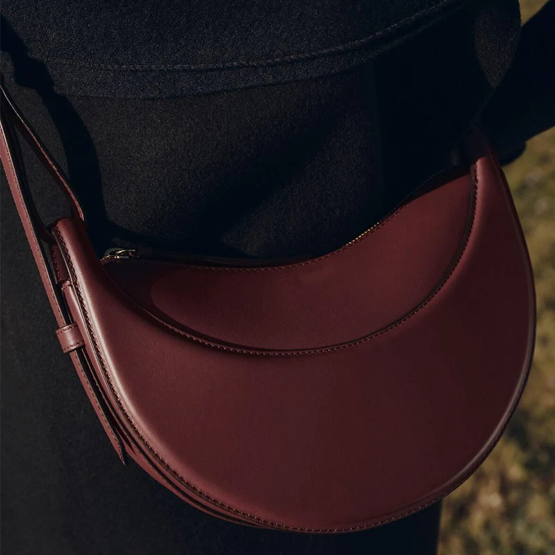 Crescent Shoulder Bag, Fashion Genuine Leather Women's Crossbody Bag with Zipper Closure
