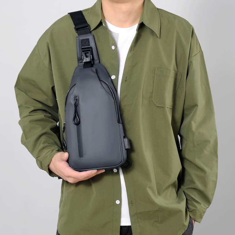 Men's cross bag with USB, multifunctional chest bag, adjustable shoulder strap, daily commuting bag