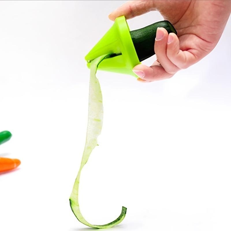 Rotating Spiral Vegetable Slicer and Shredder, Manual Potato, Fruit & Radish Grater