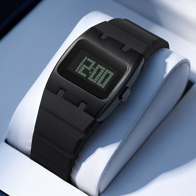 Waterproof Multifunctional Sports Watch Trendy Silicone Strap Fashionable Electronic Watch for Active Lifestyles