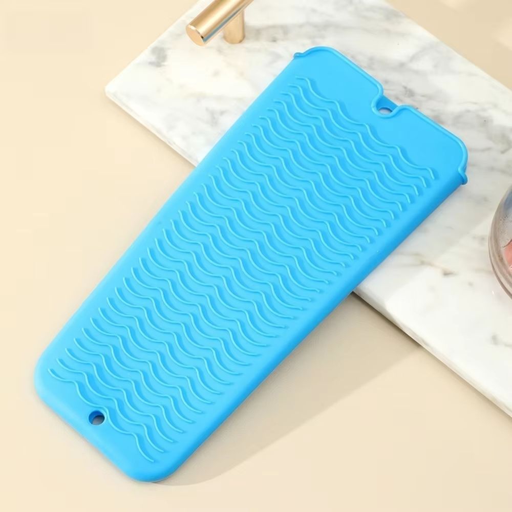 Heat Resistant Silicone Hair Styling Mat and Travel Pouch