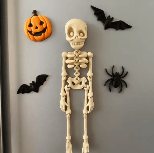Poseable Magnetic Skull Fridge Magnet with Movable Joints