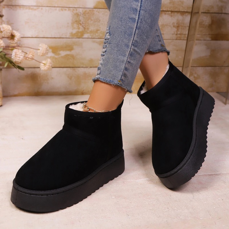 Real Sheepskin Wool Low Cut Warm Shoes for Women, Comfortable Fashion Short Winter Boots with Fur Snow Style