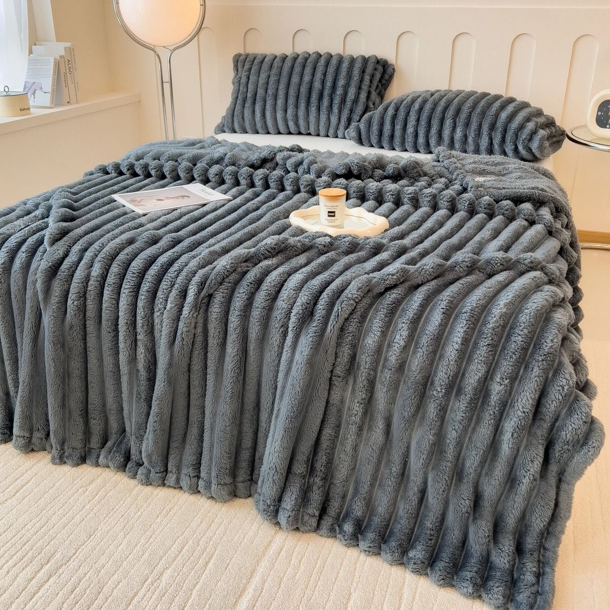 Ultra-Soft Thickened Wide-Striped Versatile Fleece Blanket