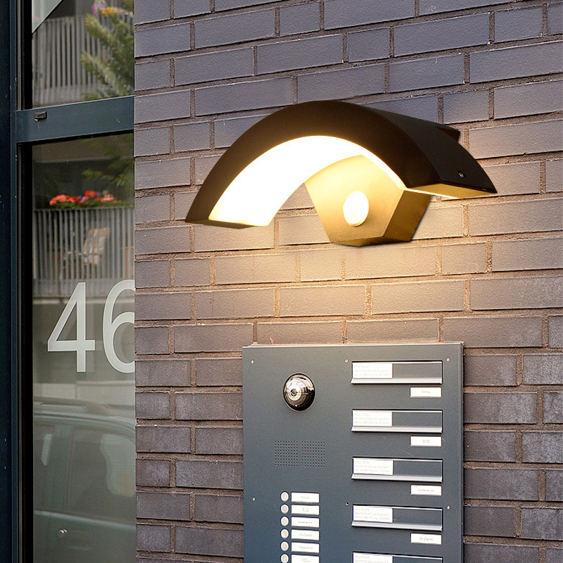 Outdoor PIR Motion Sensor Wall Lamp for Porch, Garden, Balcony, Waterproof Landscape Lighting