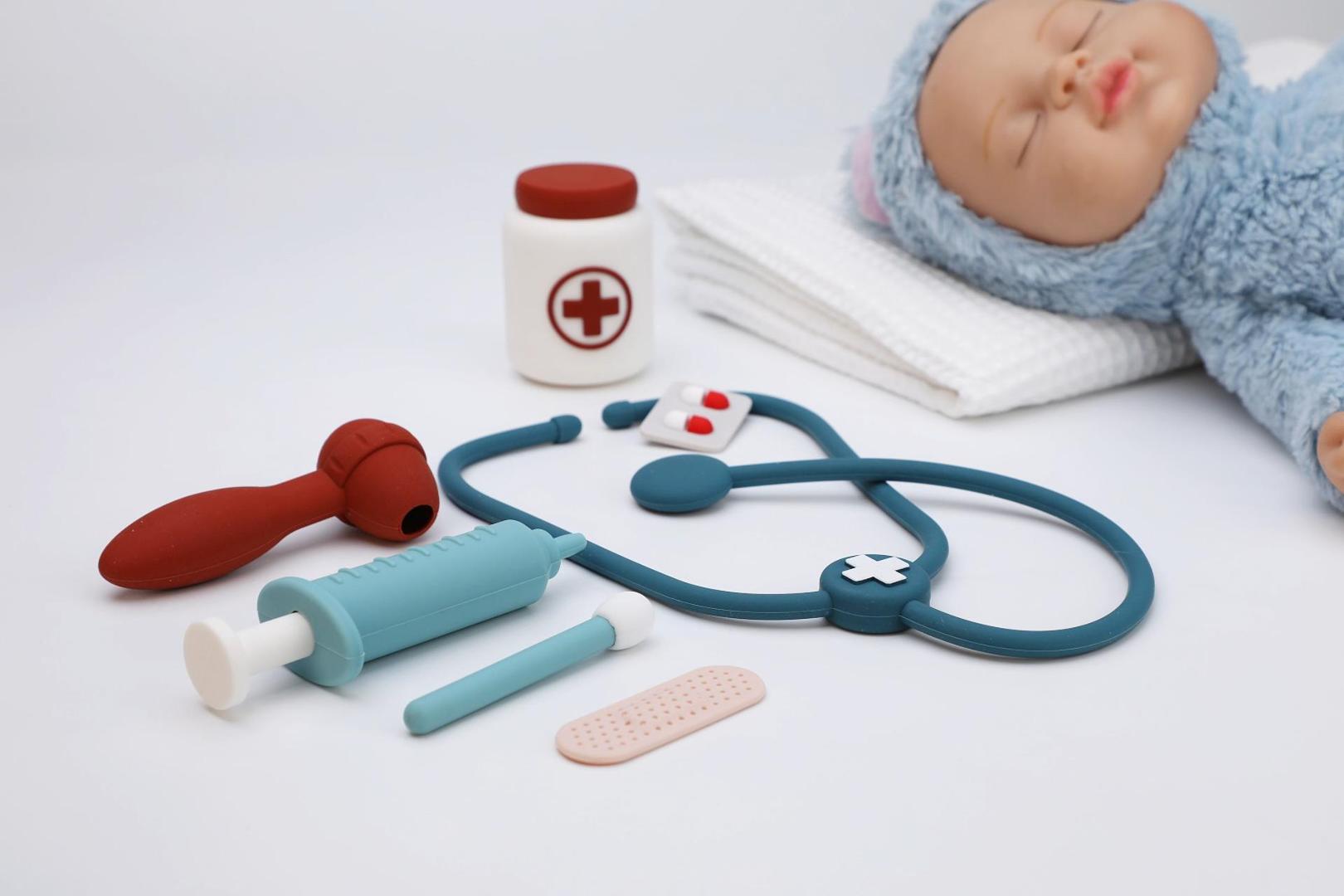 Montessori Toy Set for Kids Children Doctor Medical Simulation Box Educational Baby Play House Christmas Gifts