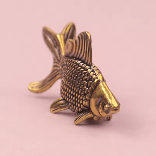 Retro Brass Goldfish Figurine Lucky Animal Statue Desk Ornament and Tea Pet