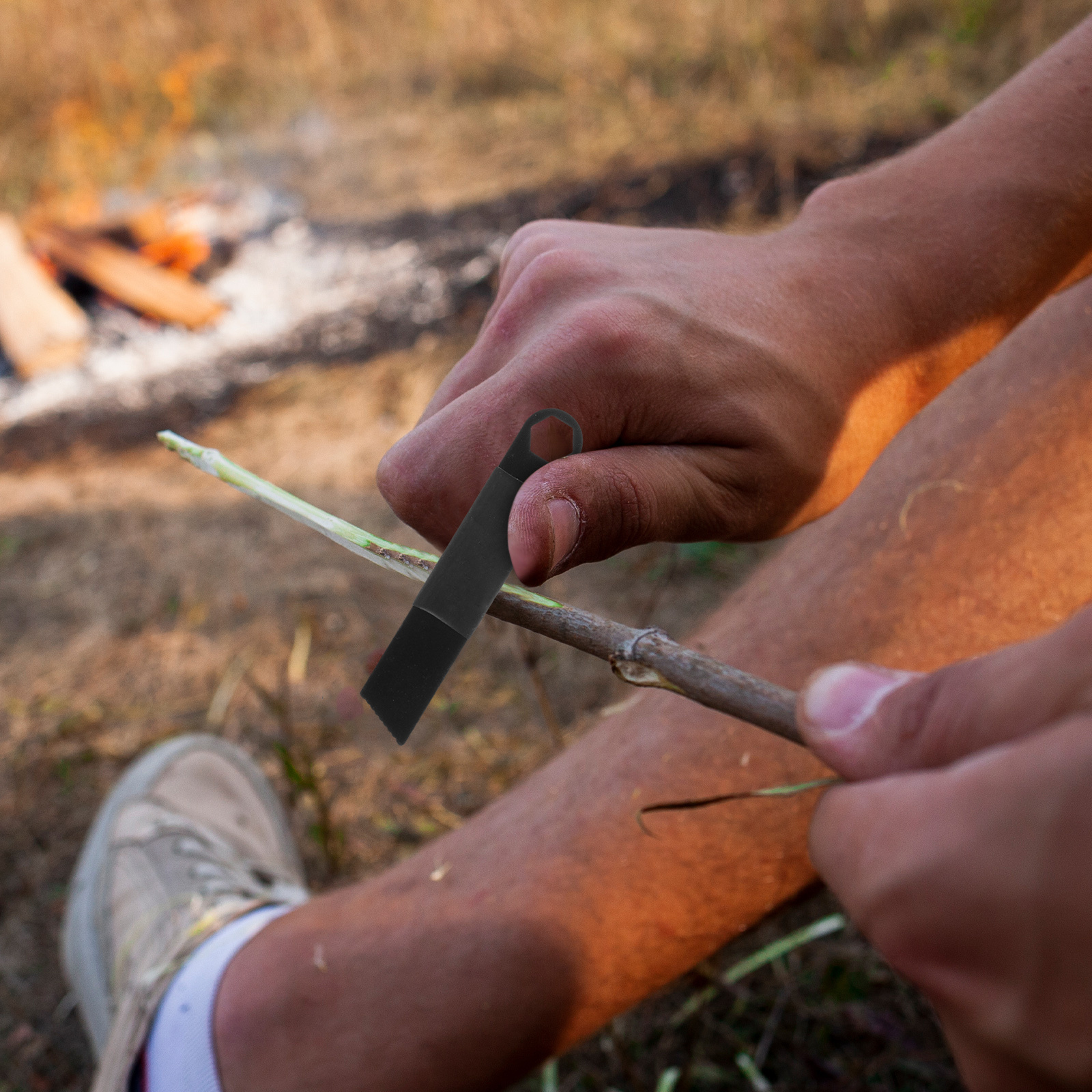 Survival Fire Starter Flint Steel Rods Portable Camping Igniters