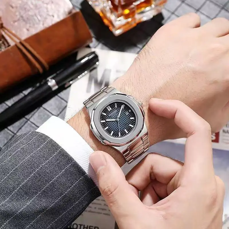 Luxury Quartz Wrist watch for Men Big Dial Stainless Steel Calendar Watch Classic Silver Fashion Watch