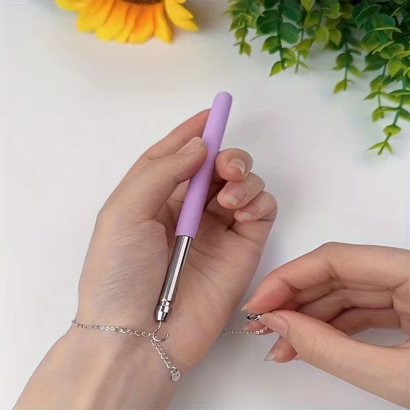 Bracelet Fastening Helper Tool for Easy Jewelry and Clasps