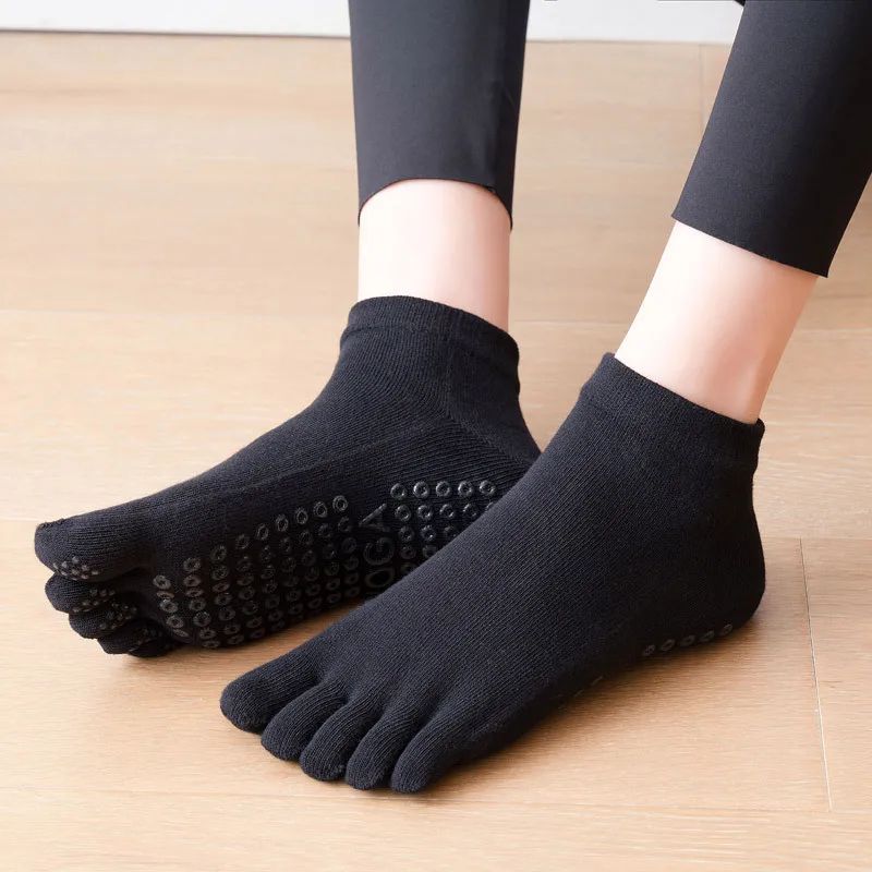 Womens Cotton Five-Toe Non-Slip Yoga Socks – Breathable Quick-Dry Pilates & Dance Fitness Grip Socks