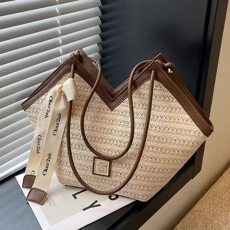 Straw Beach Shoulder Bag Retro Handmade Woven Summer Handbag For Women