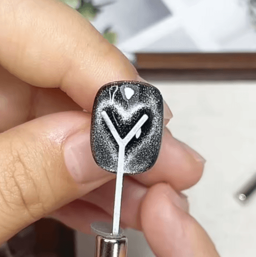 DIY Nail Art Magnet Set Strong Cats Eye Magnetic Rod with Heart Shaped Design