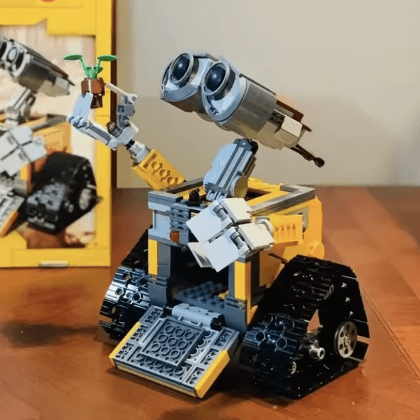 687PCS Wall-E Robot Building Blocks Set – DIY Assembly STEM Toy & Collectible Model