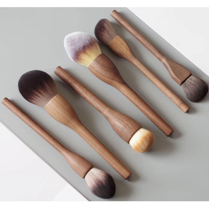 Karsyngirl Makeup Brush Wood Walnut Large Retro Powder Brush