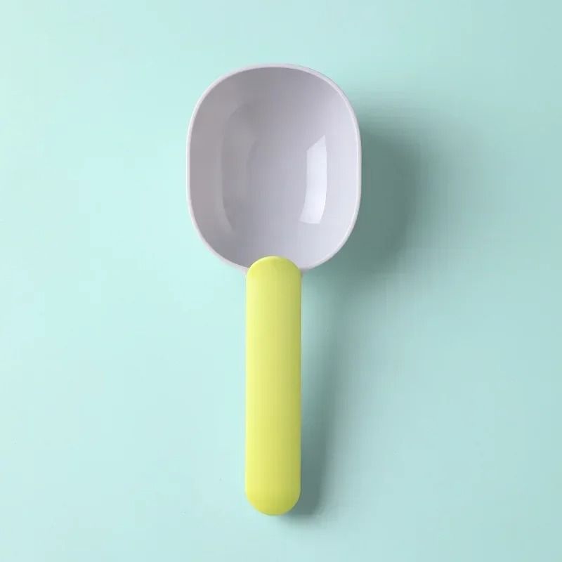 Multifunctional Pet Food Spoon with Sealed Bag Clip and Measuring Design